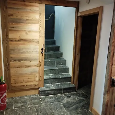 Chalet Guest Hypercenter Hot Tubs - Sauna & Mtb Storage Morzine