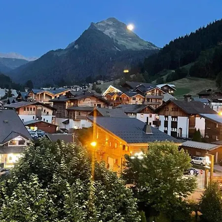 Alpine Vibes Guest Chalet - Spa - Sauna - Morzine Premium Location בקתה מורזין